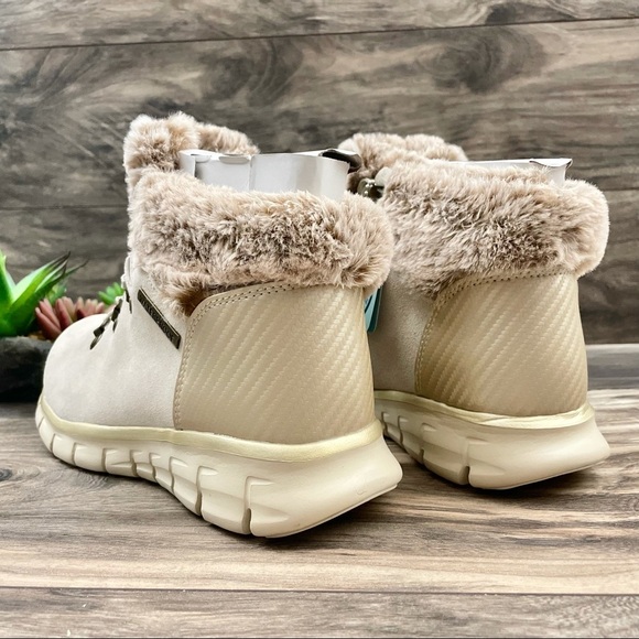 NIB Skechers Cold Catcher Faux Fur Cuff Snow Boot - Picture 10 of 13